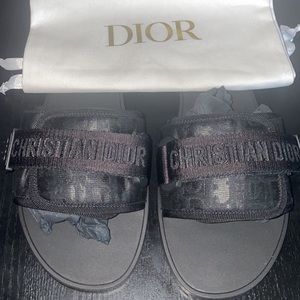 DIO(R)EVOLUTION SLIDE
